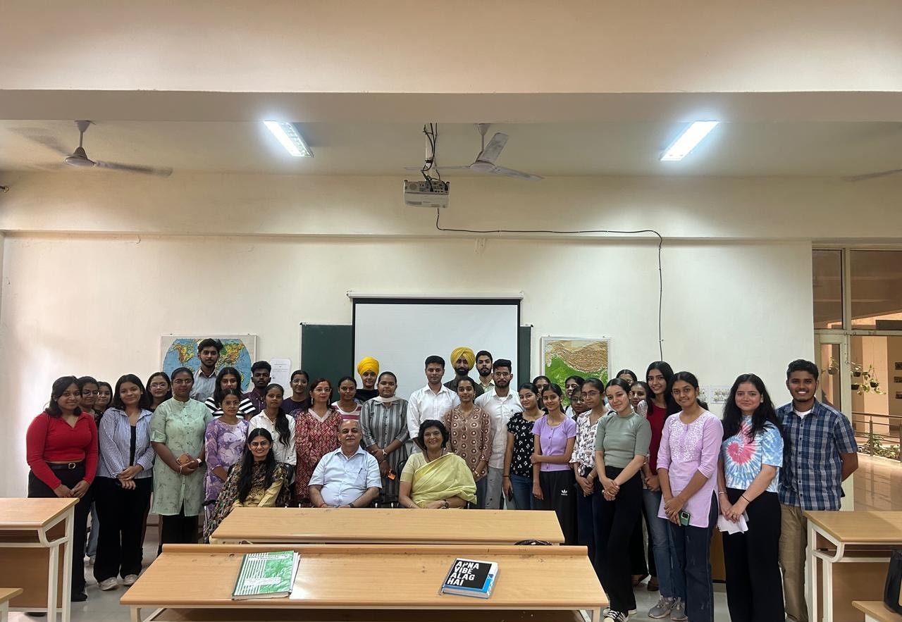 Workshop on "Creative Writing" organized at Punjab University, students and researchers participated